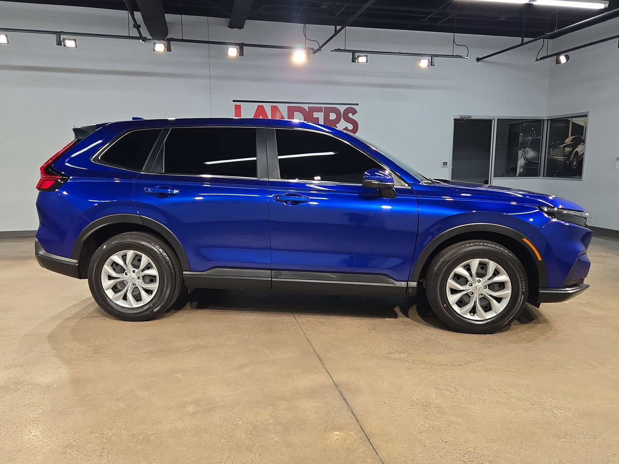 Used 2024 Honda CR-V LX image 8