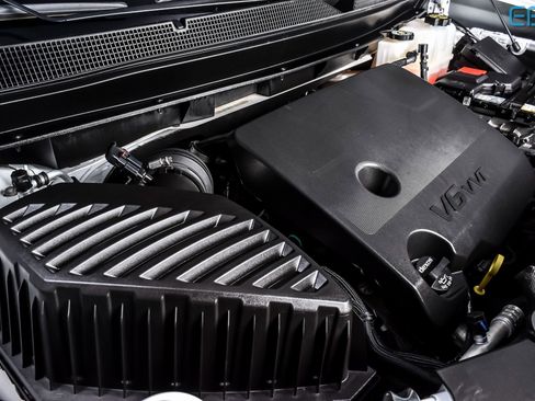 Used 2023 Chevrolet Traverse Premier image 13