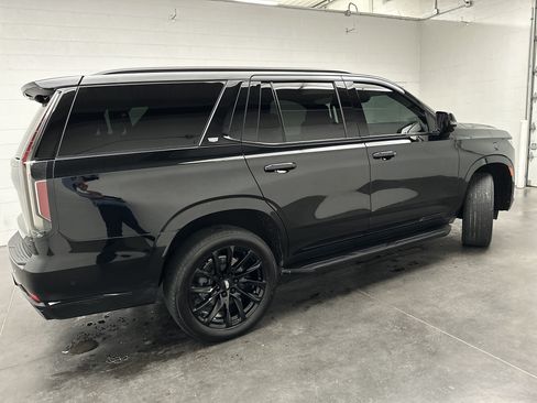 Used 2024 Cadillac Escalade Sport w/ LPO, ONYX Package AWD/4WD image 10
