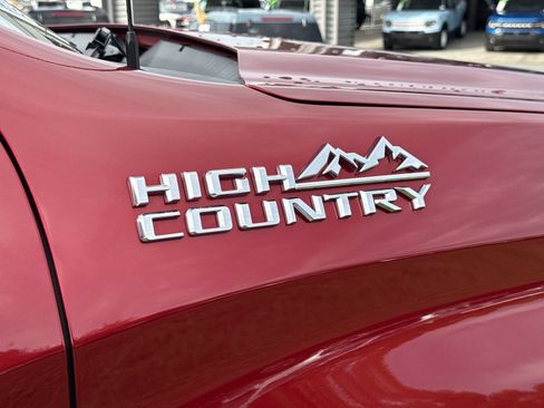 Used 2021 Chevrolet Silverado 1500 High Country w/ Technology Package RWD image 11