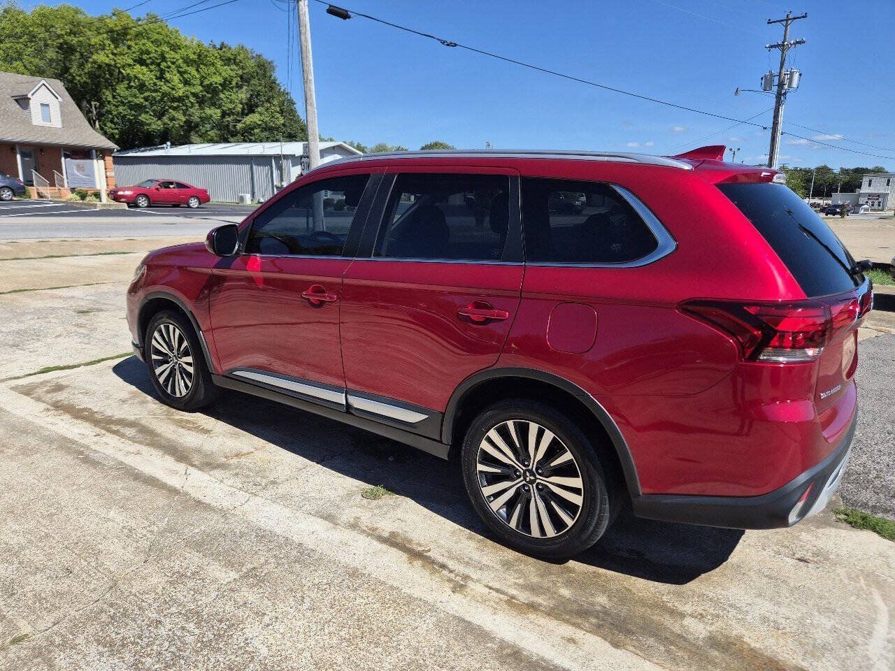 Used 2020 Mitsubishi Outlander SEL AWD/4WD image 4