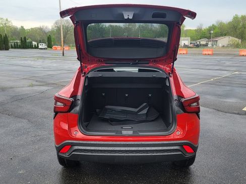 New 2026 Chevrolet Trax LT w/ Driver Confidence Package FWD image 11