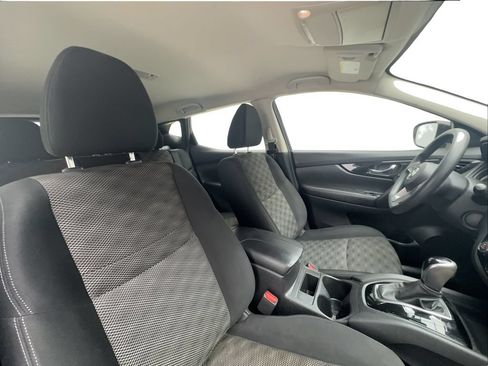 Used 2020 Nissan Rogue Sport SV FWD image 28