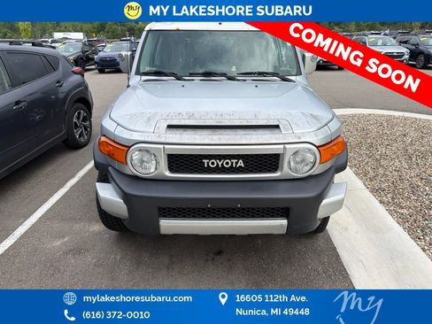 Used 2007 Toyota FJ Cruiser 4WD w/ Upgrade Pkg 1 image 2