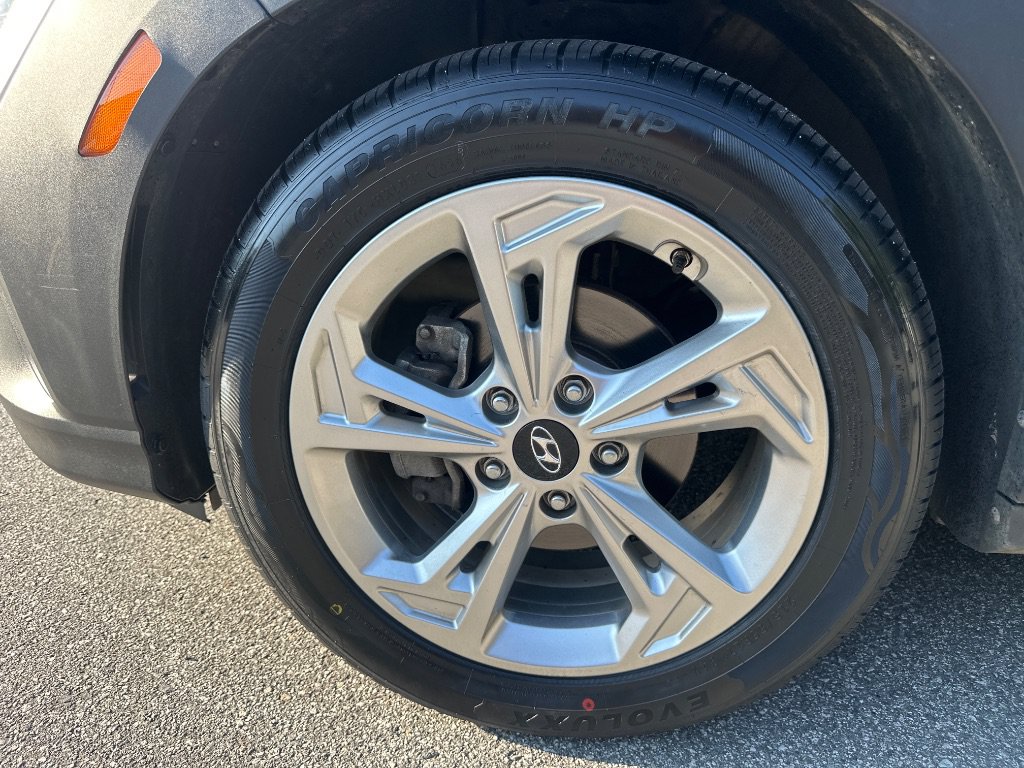 Used 2022 Hyundai Kona SEL FWD image 40