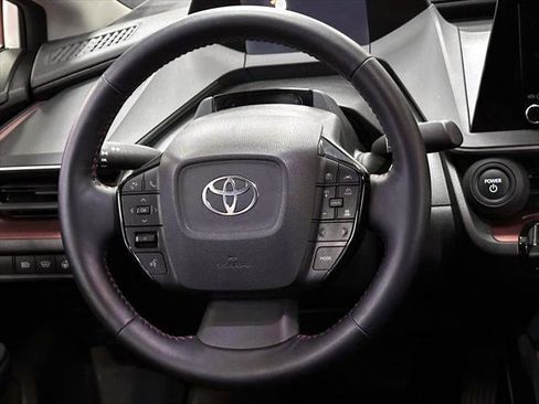 Used 2025 Toyota Prius SE image 15