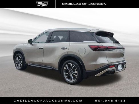 Used 2023 INFINITI QX60 Luxe w/ Cargo Package AWD/4WD image 7