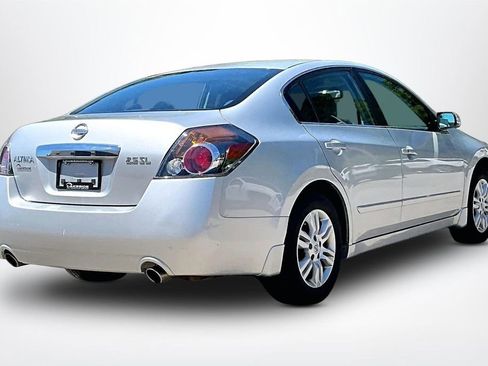 Used 2010 Nissan Altima 2.5 SL w/ SL Pkg FWD image 5