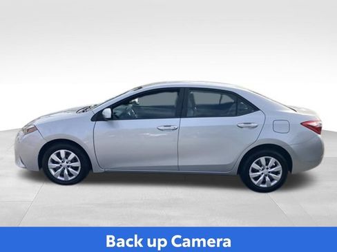 Used 2015 Toyota Corolla LE FWD image 10