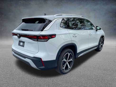 New 2025 Volkswagen Tiguan SE image 31