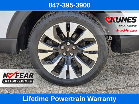 Used 2025 Ford Explorer Platinum w/ LUX Leather Package AWD/4WD image 11
