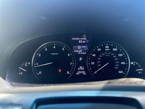 Used 2013 Lexus LS 460 w/ Comfort Pkg RWD image 22