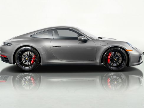 Used 2024 Porsche 911 Carrera GTS w/ Premium Package image 5