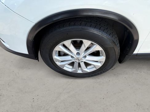 Used 2014 Nissan Rogue SV w/ SV Family Package AWD/4WD image 10