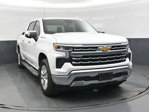 Used 2025 Chevrolet Silverado 1500 LTZ AWD/4WD image 10