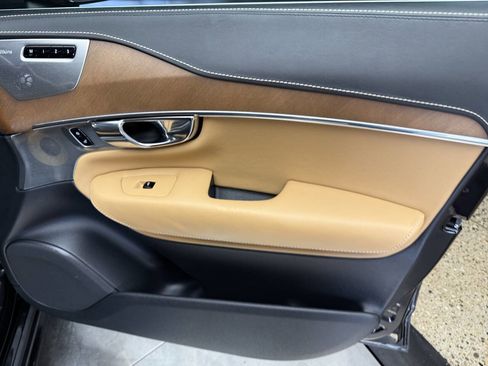 Used 2016 Volvo XC90 T6 image 28