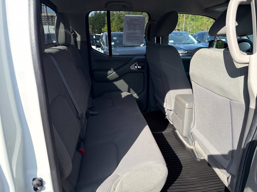 Used 2015 Nissan Frontier SL AWD/4WD image 11