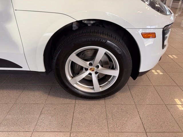 Used 2018 Porsche Macan AWD/4WD image 11