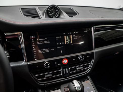 New 2026 Porsche Macan AWD/4WD image 17