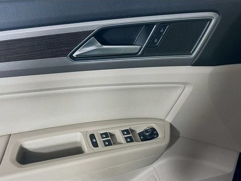 Used 2019 Volkswagen Atlas SE w/ Panoramic Sunroof Package AWD/4WD image 19
