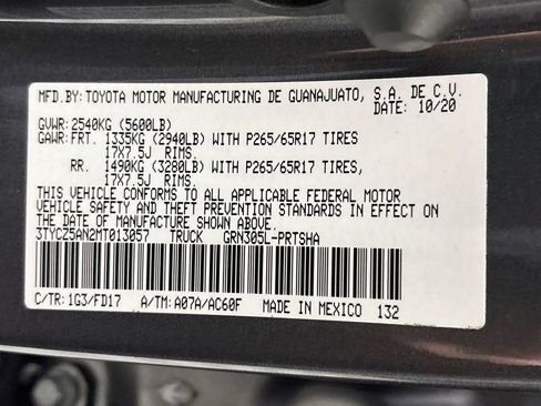 Used 2021 Toyota Tacoma TRD Sport AWD/4WD image 30