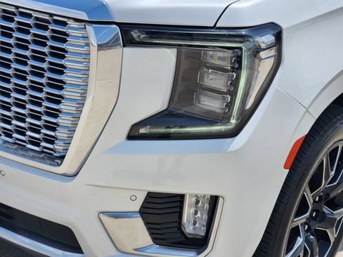 Used 2023 GMC Yukon Denali AWD/4WD image 9