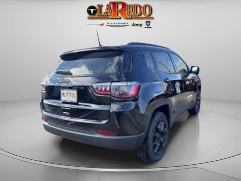 New 2026 Jeep Compass Latitude image 7