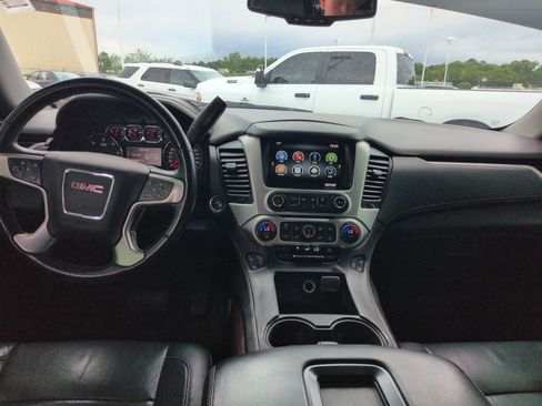 Used 2015 GMC Yukon SLT AWD/4WD image 12