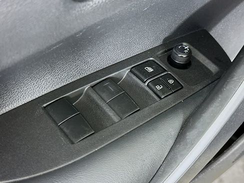 Used 2021 Toyota Corolla SE FWD image 27