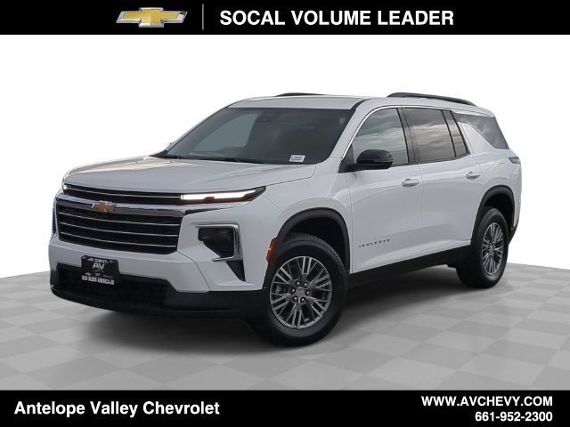 New 2027 Chevrolet Traverse LT FWD image 1