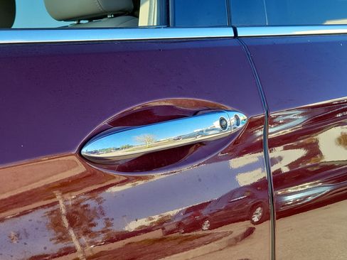 Used 2021 Honda Pilot Touring image 8