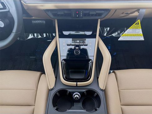 New 2026 Porsche Cayenne image 19