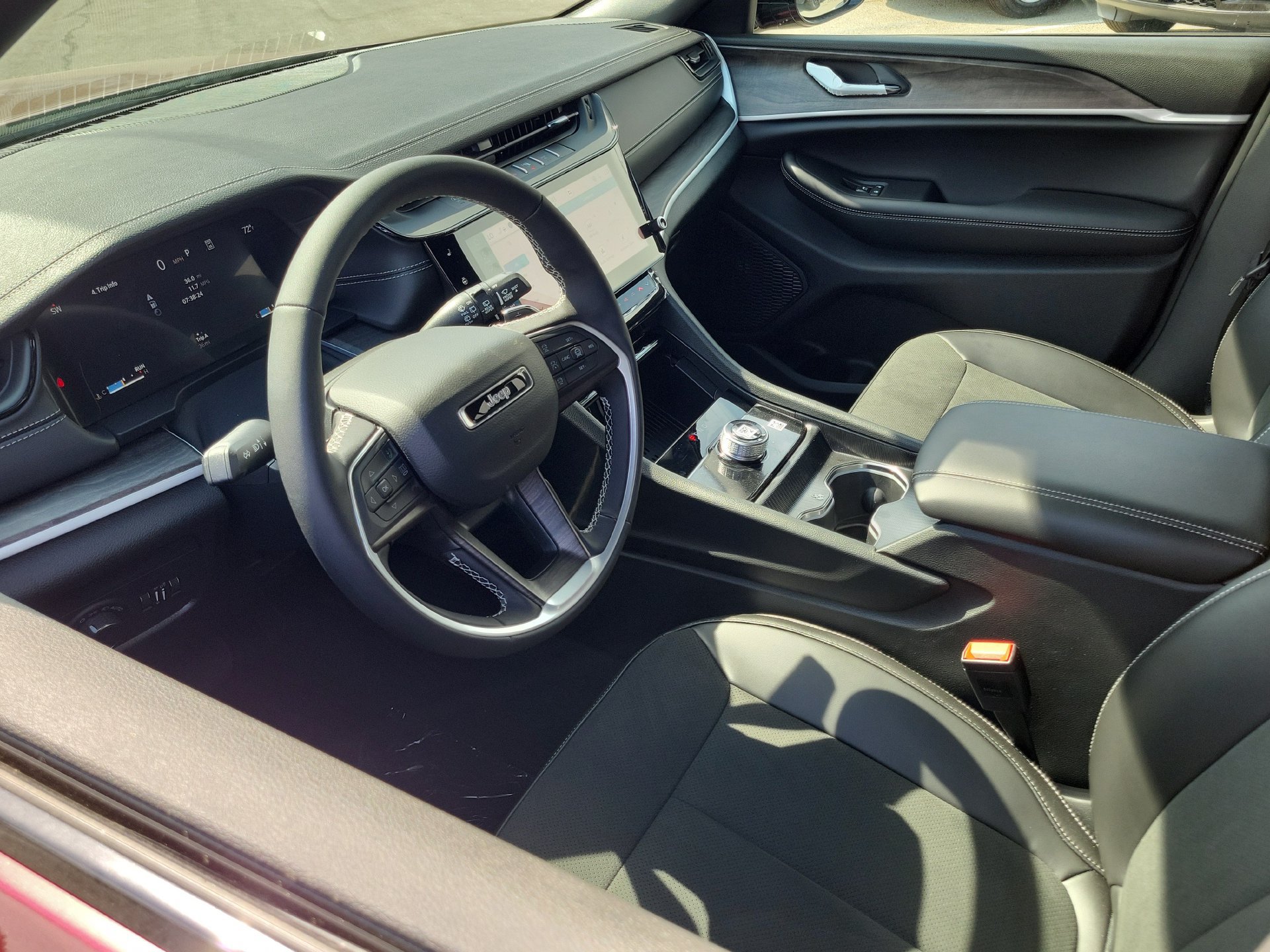 New 2026 Jeep Grand Cherokee Altitude RWD image 3