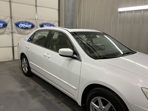 Used 2004 Honda Accord EX image 3