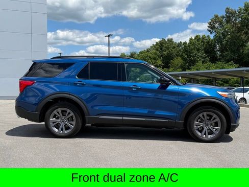 Used 2023 Ford Explorer XLT w/ Equipment Group 202A AWD/4WD image 4
