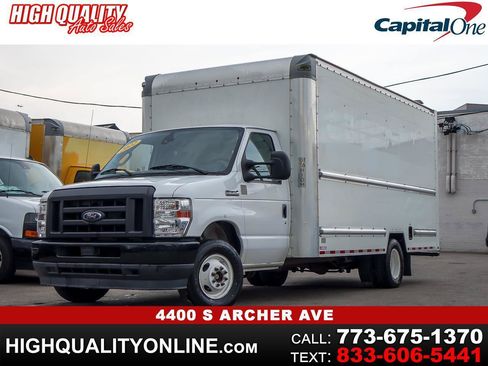 Used 2022 Ford E-350 and Econoline 350 Super Duty RWD image 1