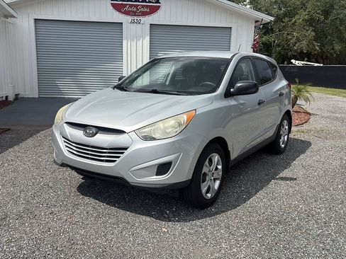 Used 2013 Hyundai Tucson GL FWD image 1
