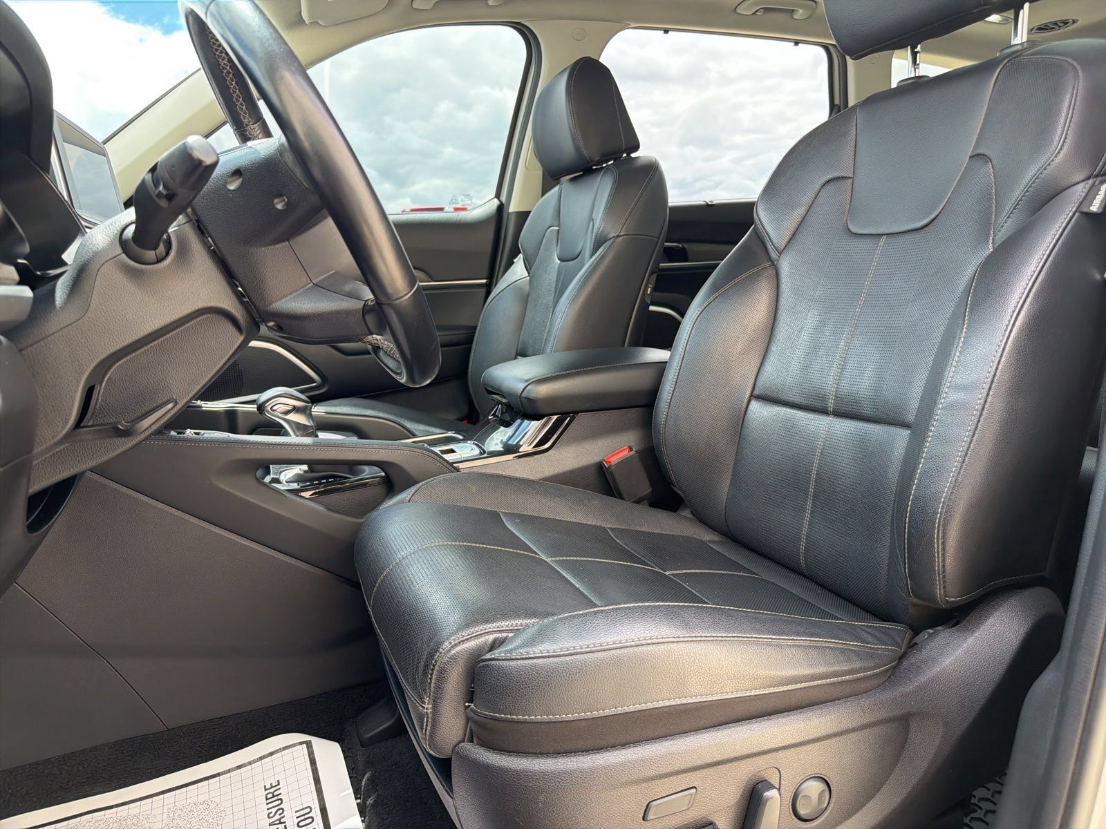 Used 2022 Kia Telluride SX w/ Nightfall Edition Package AWD/4WD image 15