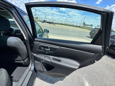 Used 2015 Nissan Altima 2.5 SV w/ Convenience Package FWD image 15