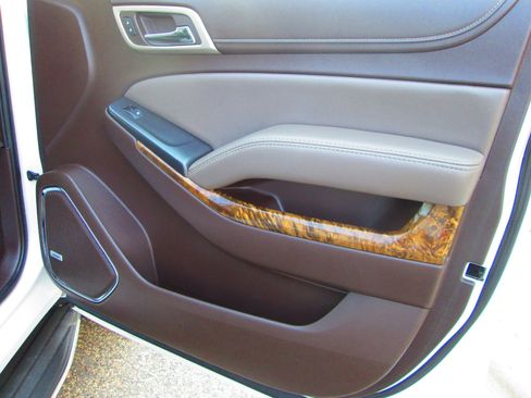 Used 2016 GMC Yukon Denali w/ Open Road Package image 9