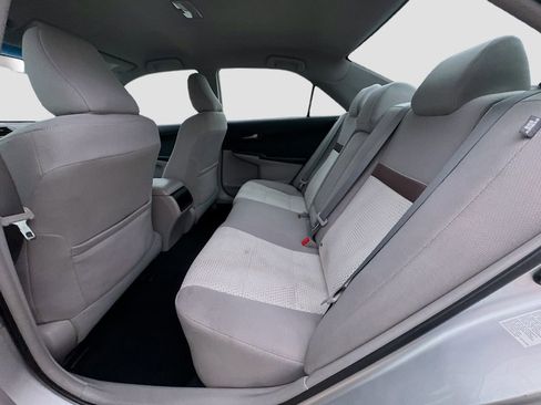 Used 2012 Toyota Camry LE FWD image 25