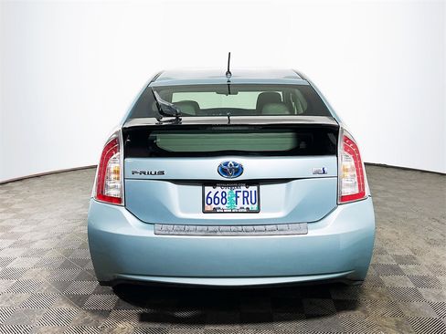 Used 2012 Toyota Prius Two image 7