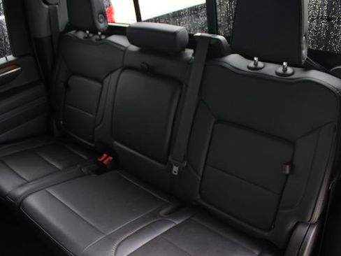 Used 2024 GMC Sierra 2500 Denali w/ Denali Reserve Package AWD/4WD image 24