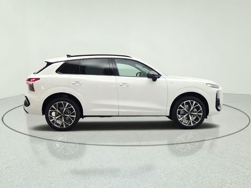 New 2026 Audi Q3 quattro 2.0T AWD/4WD image 4