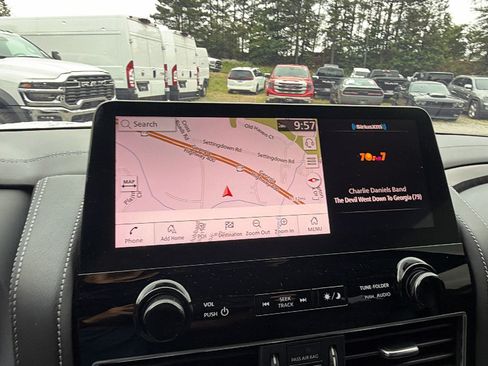 Used 2024 INFINITI QX80 Sensory AWD/4WD image 33