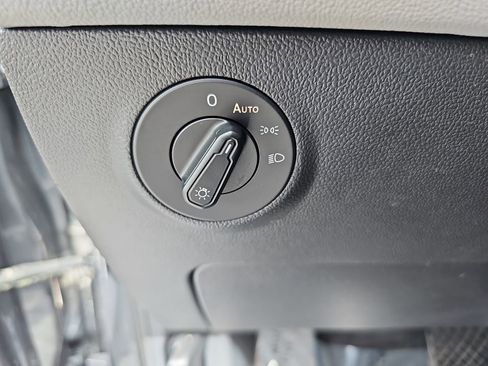 Used 2022 Volkswagen Taos SE AWD/4WD image 24