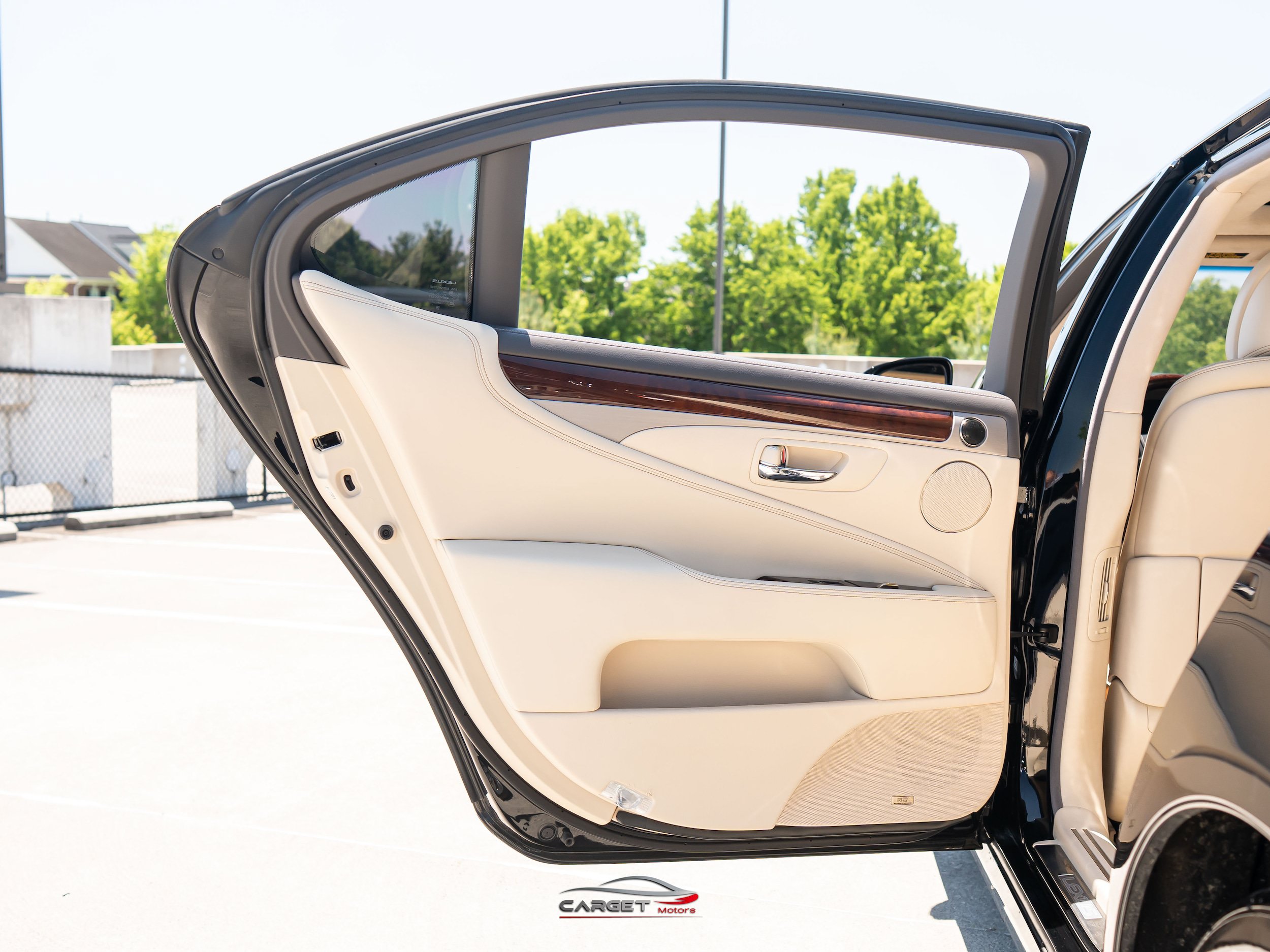 Used 2017 Lexus LS 460 L RWD image 44