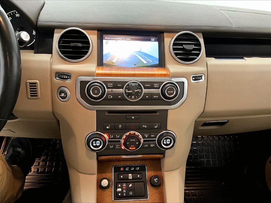 Used 2016 Land Rover LR4 HSE AWD/4WD image 15