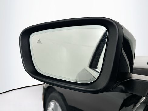 Used 2025 BMW 330i Sedan RWD image 16