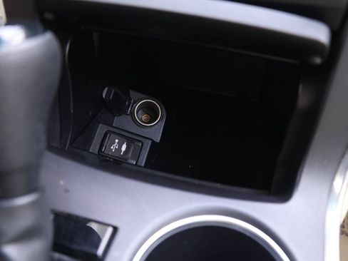Used 2015 Toyota Camry LE FWD image 6